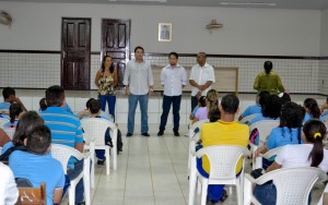 Secretário de Estado Felipe Camarão entrega a unidade à comunidade escolar e dá as boas-vindas aos estudantes.