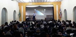 Integrantes do CLA fazem apresentação a estudantes do Liceu Maranhense