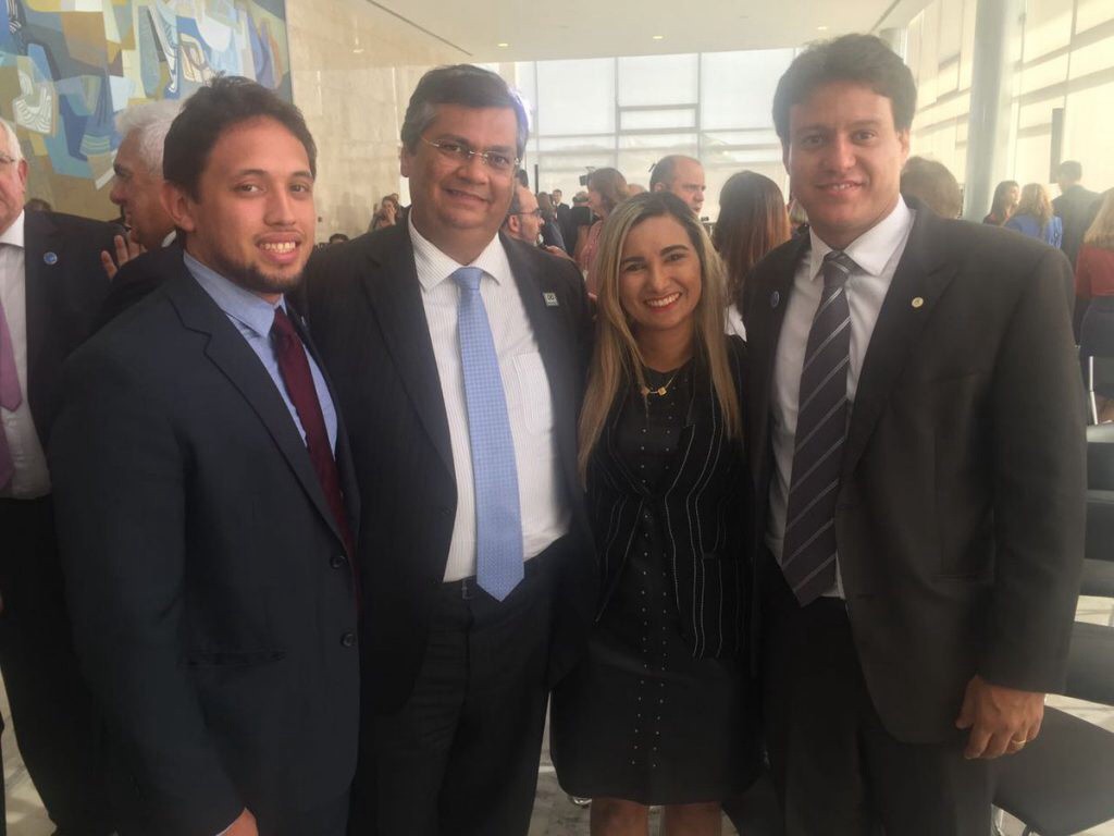 O governador Flávio Dino participa da cerimônia de lançamento do Novo Ensino Médio, no Palácio do Planalto. Foto: Divulgação