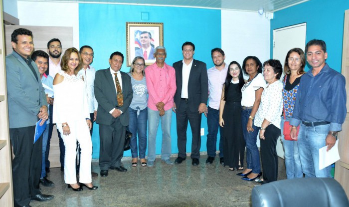 00796_a_assinatura_do_termo_de_cooperacao_foi_acompanhada_por_servidores_da_seduc_e_do_municipio_de_paco_do_lumiar_6649066456541139879