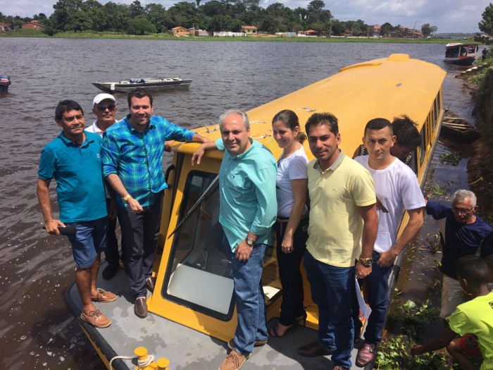 01142_entrega_lancha_escolar_baixada_maranhense_3303358306639786448