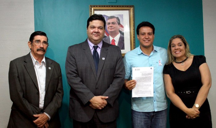 O Secretário Felipe Camarão recebe o Reitor da Uema Gustavo Pereira da Costa e a Coordenadora Geral do Núcleo de Tecnologias para a Educação/Uema