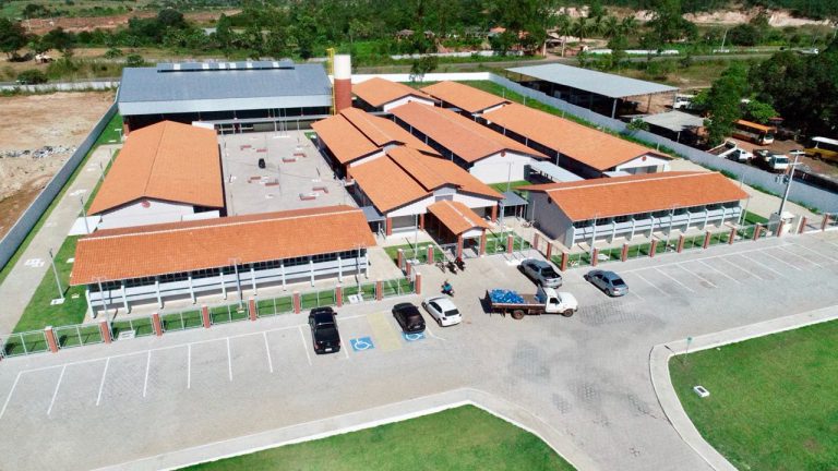 Escola Digna: Governo do Estado entrega, em Vargem Grande, Núcleo de Educação Integral Professora Maria da Conceição C. Ribeiro. (Foto: Divulgação)