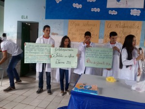 Estudantes apresentam experimentos em I Mostra Científica