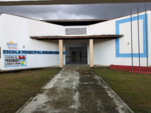 Fachada da Escola Municipal Bibiano Ribeiro, que fica no povoado Turi Mirim, em Turilândia