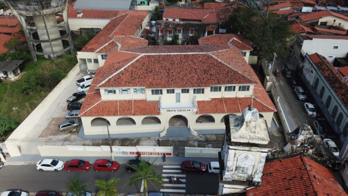 16886_imagem_aerea_do_ce_sotero_dos_reis_escola_reformada_pelo_programa_escola_digna_e_entregue_nesta_segunda_feira_17_5703183906079555627
