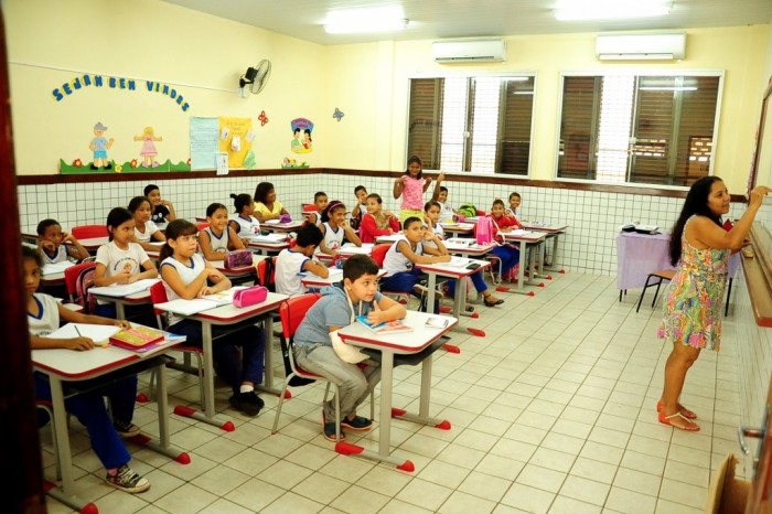 Rede pública, que já conta com ensino integral, vai lançar primeira unidade bilíngue  