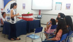 Comunidade recebe orientações sobre saúde bucal
