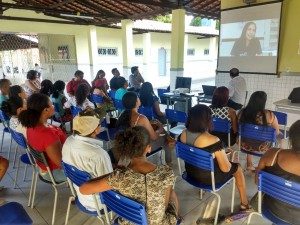 Comunidade escolar do Anna Bernardes conhece o modelo pedagógico dos Centros Educa Mais
