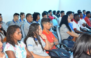 Estudantes da rede estadual jovens aprendizes