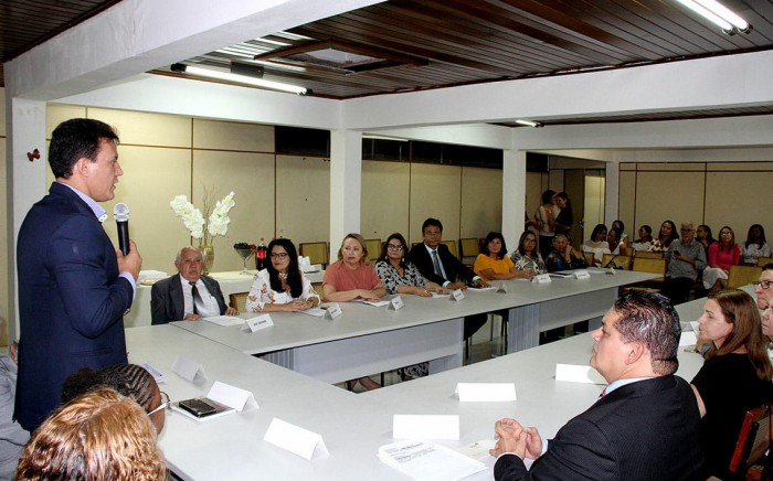 Secretário de Estado da Educação, Felipe Camarão, na solenidade de posse dos novos conselheiros do CEE-MA, realizada na sede do órgão