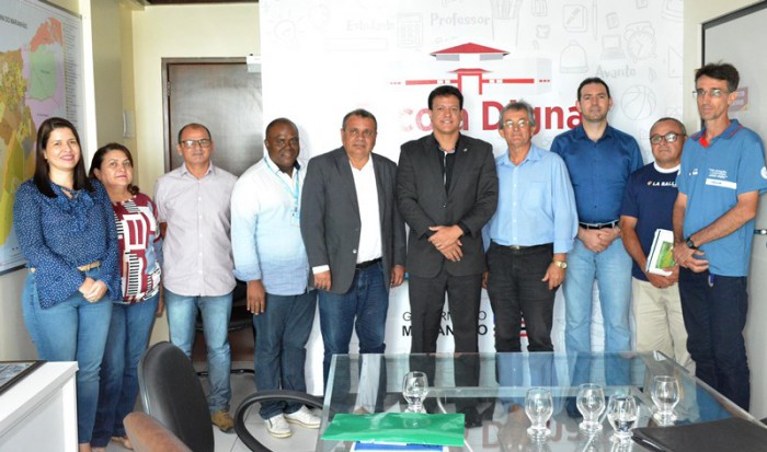 Secretário Felipe Camarão recebeu representantes da Fundação La Salle
