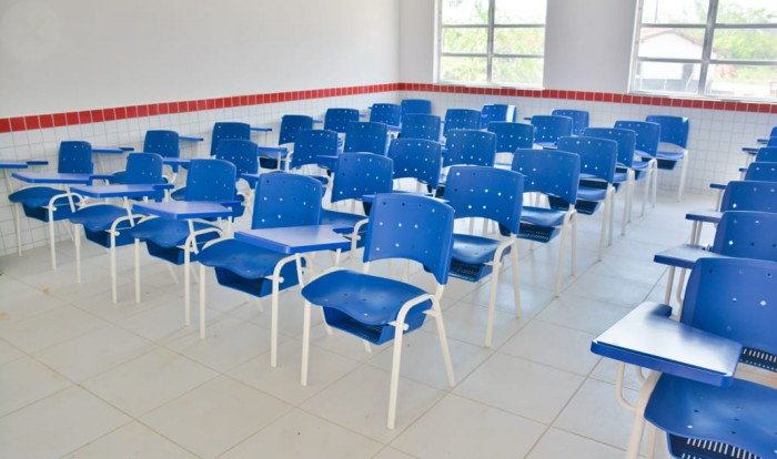 Sala de aula do Centro de Ensino Antero Câmara Penha que receberá os estudantes de Ensino Médio do povoado Jacaré, em Penalva