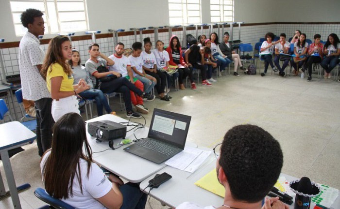 Estudantes de Centros Educa Mais em formação sobre ações protagonistas 